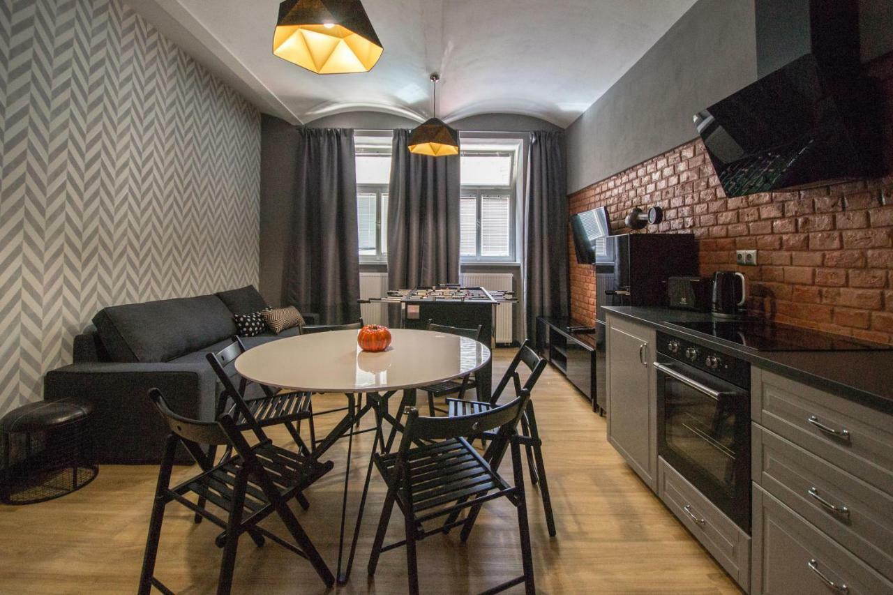 3Bdr Ruterra Apt With Table Football Praga Exterior foto