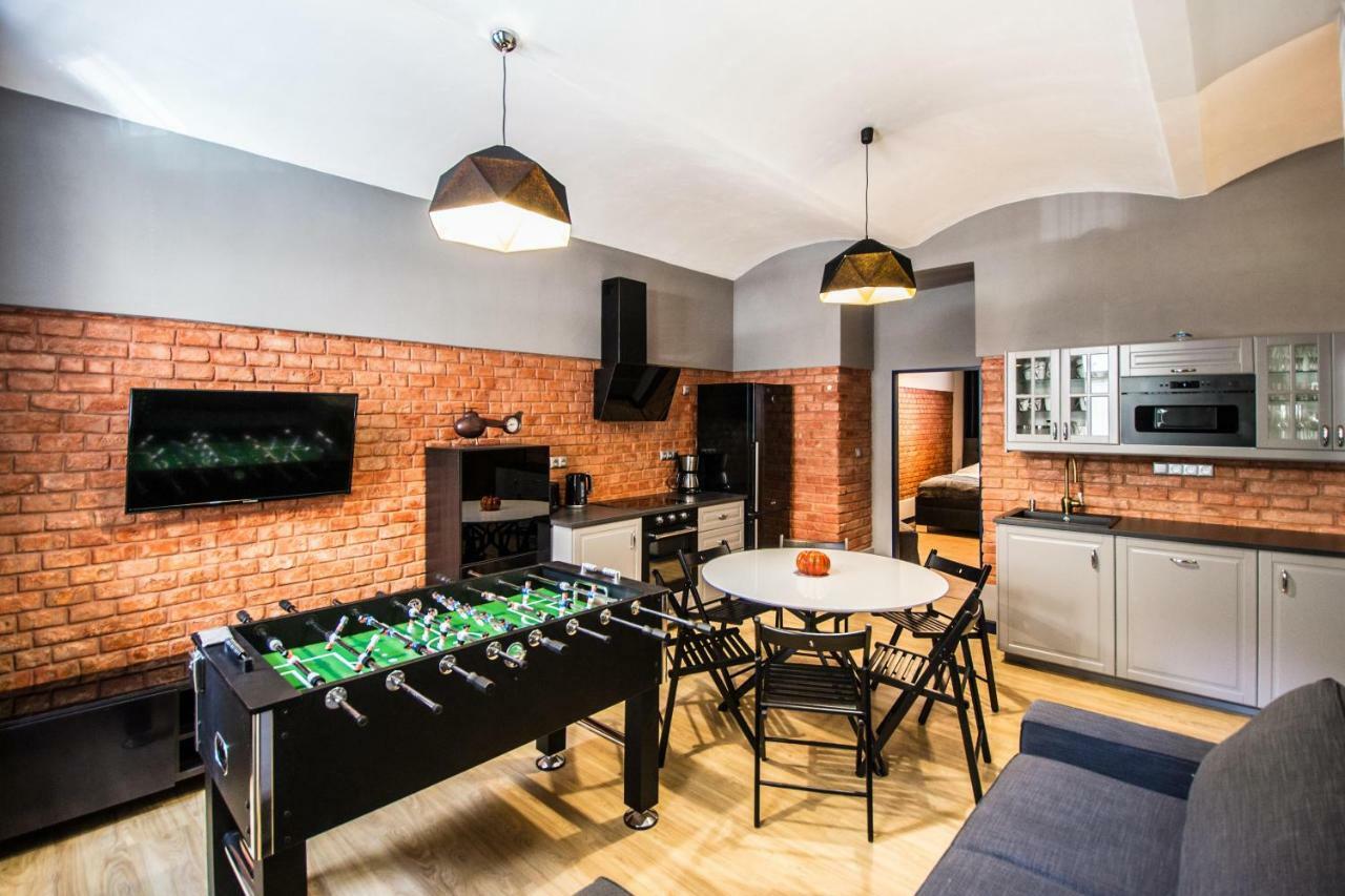3Bdr Ruterra Apt With Table Football Praga Exterior foto